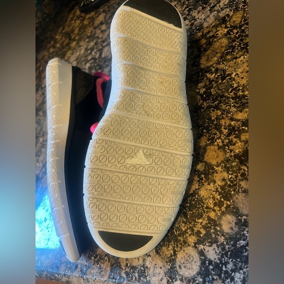 Cole Haan ladies zero grand sneaker very good condition size 8 1/2 - Picture 10 of 11